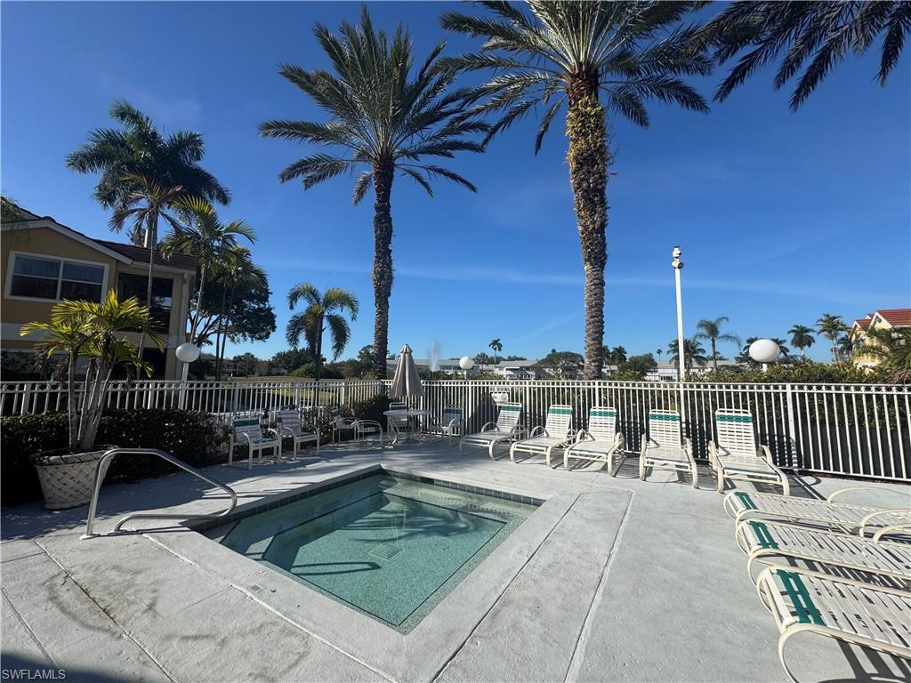 VENETIAN PALMS - Residential