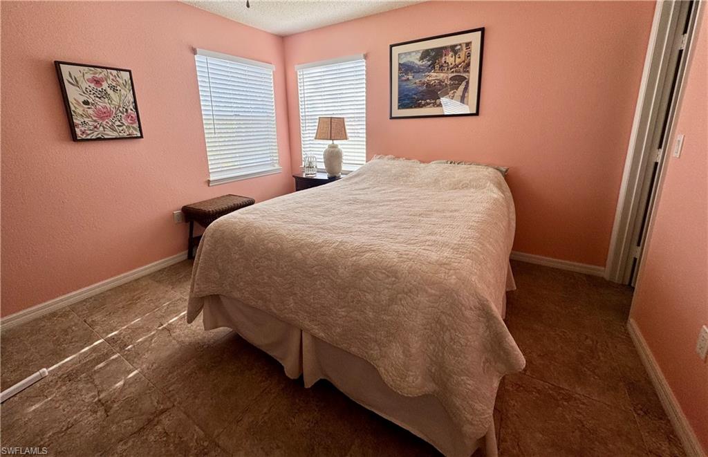 VENETIAN PALMS - Residential