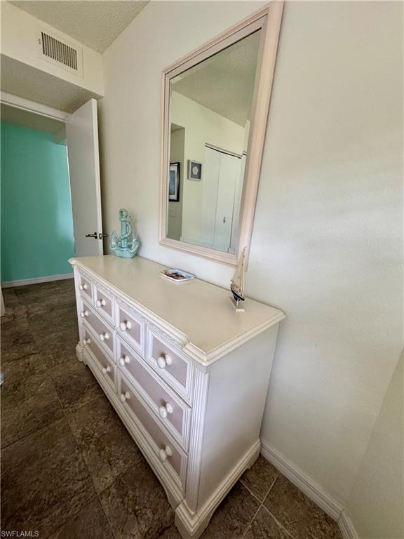 VENETIAN PALMS - Residential