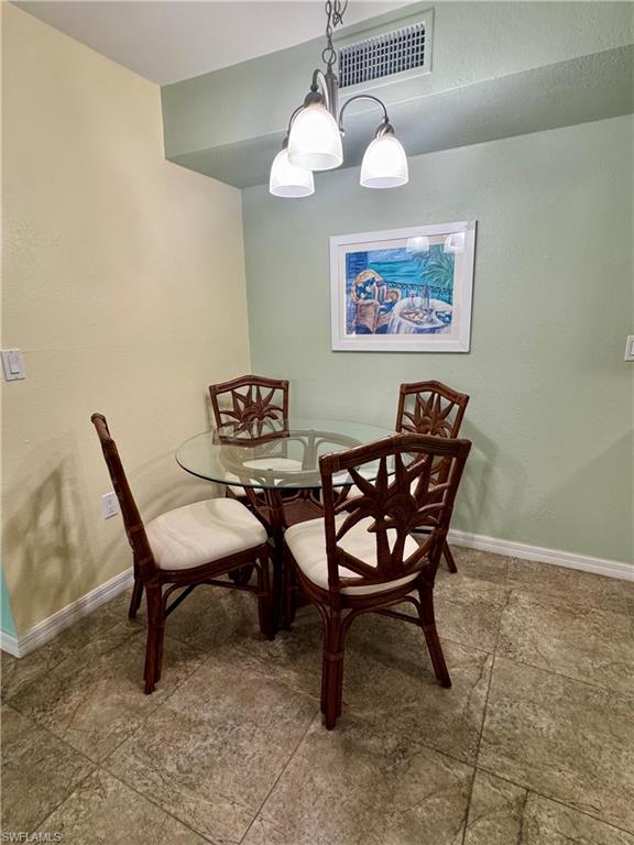 VENETIAN PALMS - Residential