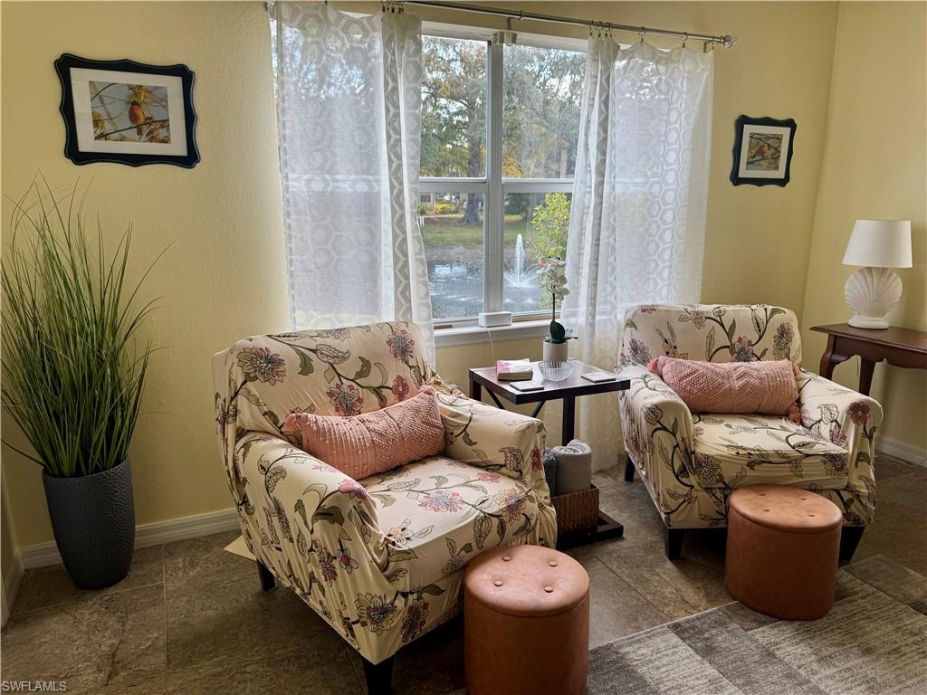 VENETIAN PALMS - Residential