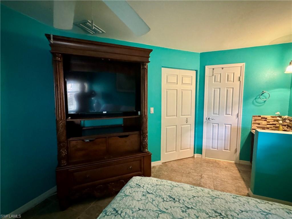 VENETIAN PALMS - Residential