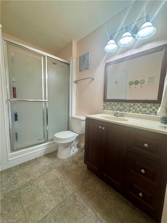 VENETIAN PALMS - Residential