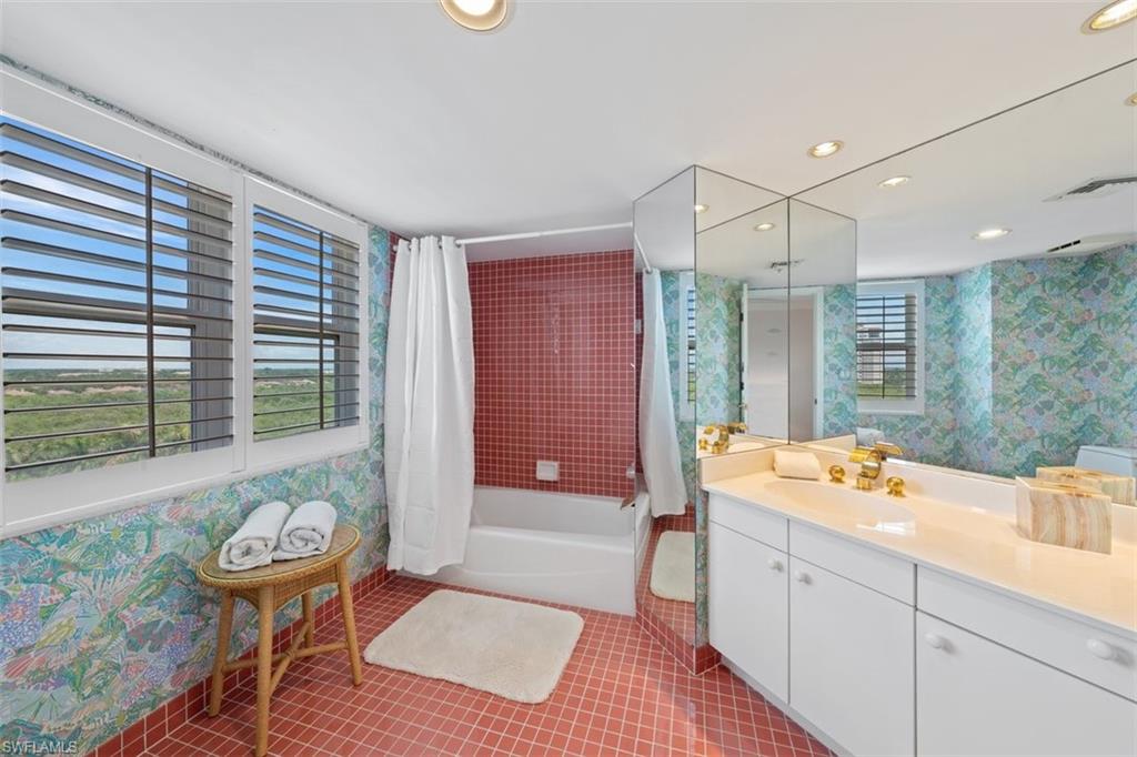 CONTESSA AT BAY COLONY - Residential