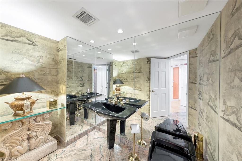 CONTESSA AT BAY COLONY - Residential