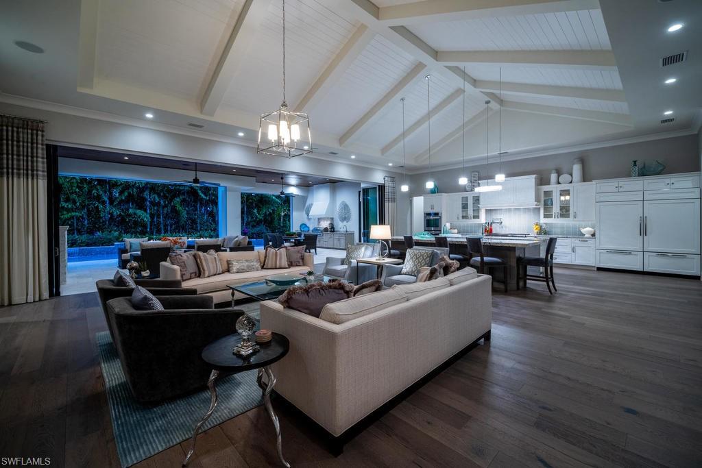 MOORINGS - Residential