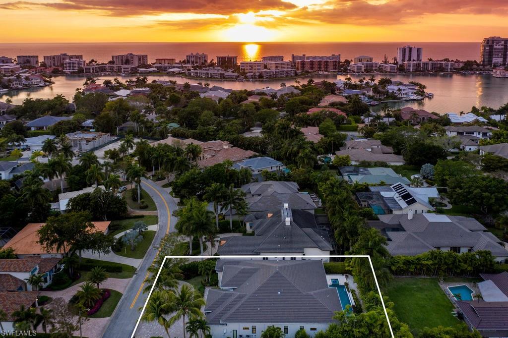 MOORINGS - Residential