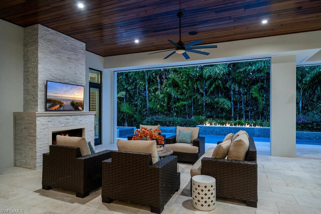 MOORINGS - Residential