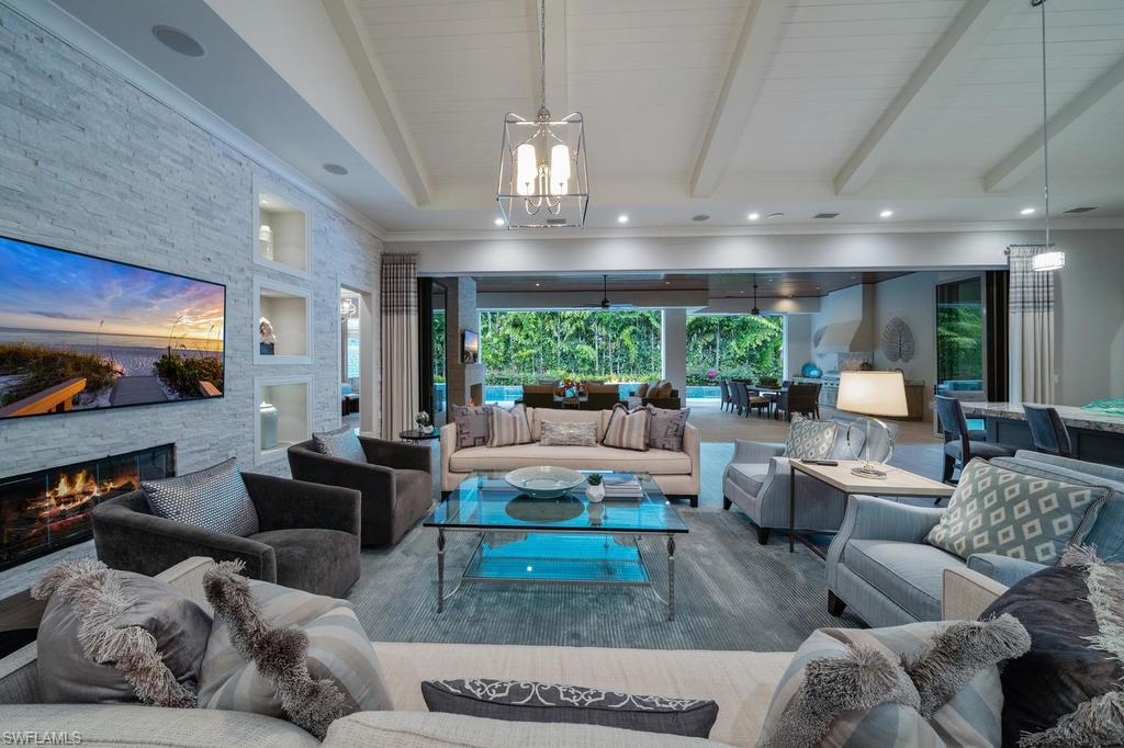 MOORINGS - Residential