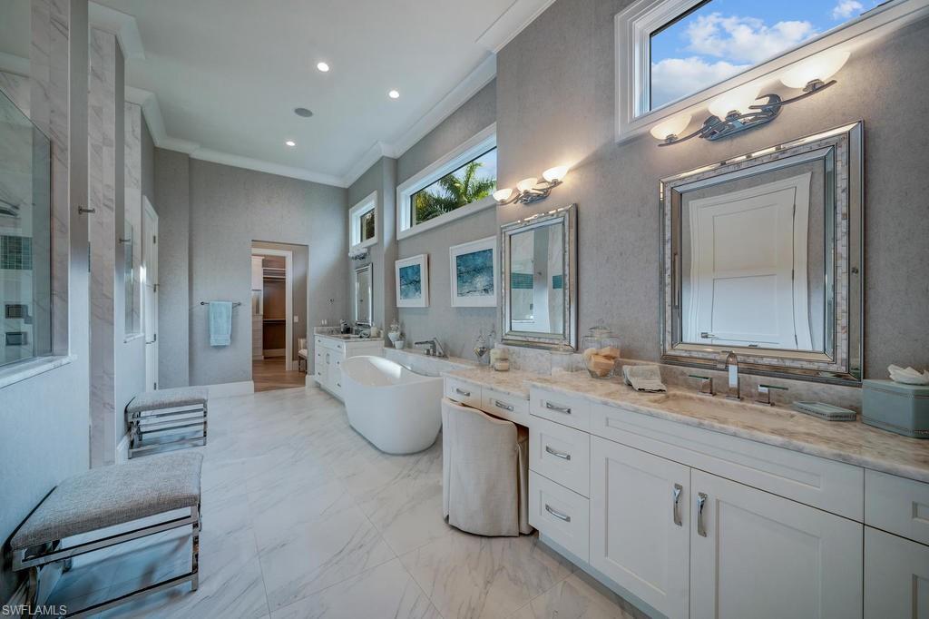 MOORINGS - Residential