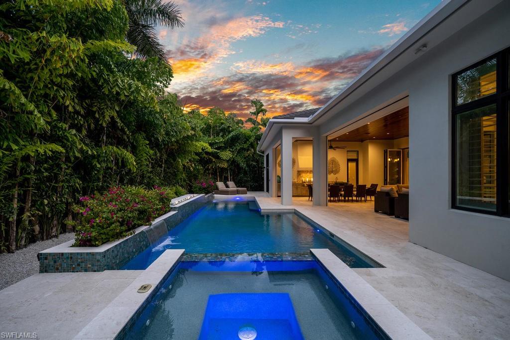 MOORINGS - Residential