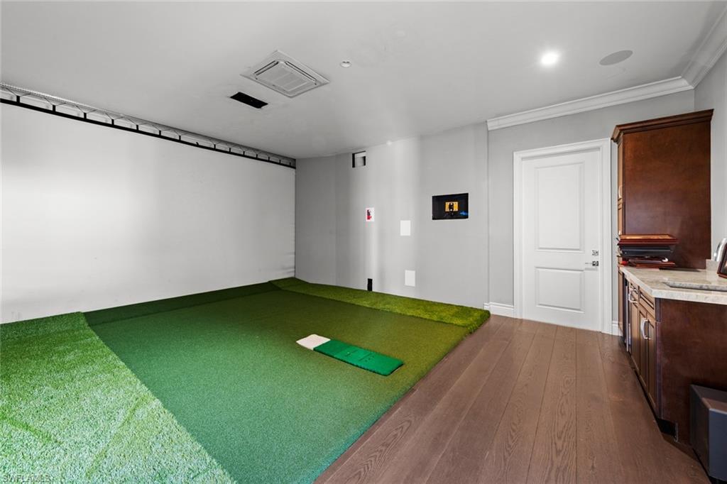 QUAIL WEST - Residential