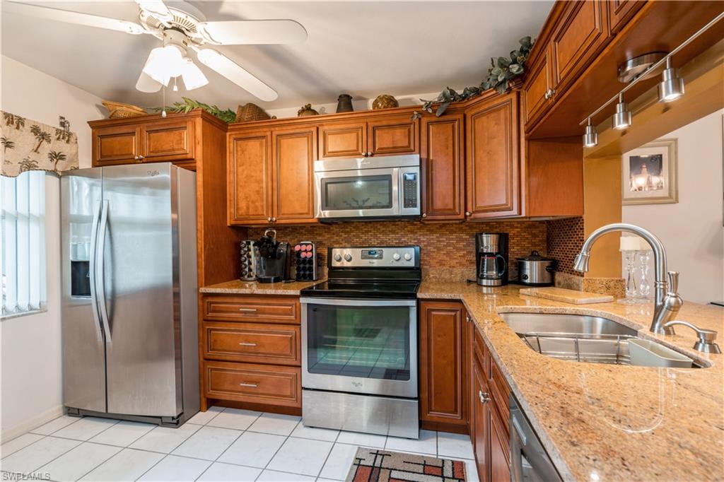 SUMMERLIN TRACE CONDO - Residential