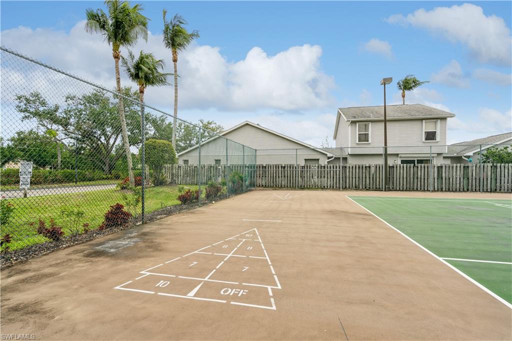 SUMMERLIN TRACE CONDO - Residential