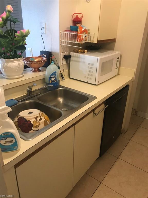 GRANADA LAKES - Residential