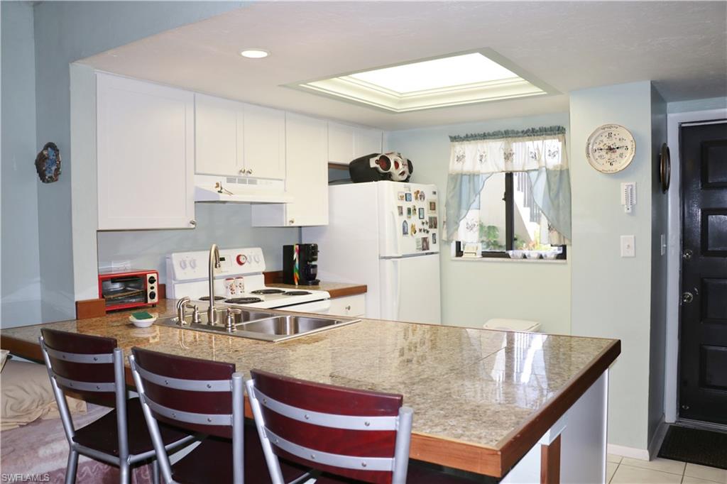 COUNTRY PINES CONDO - Residential