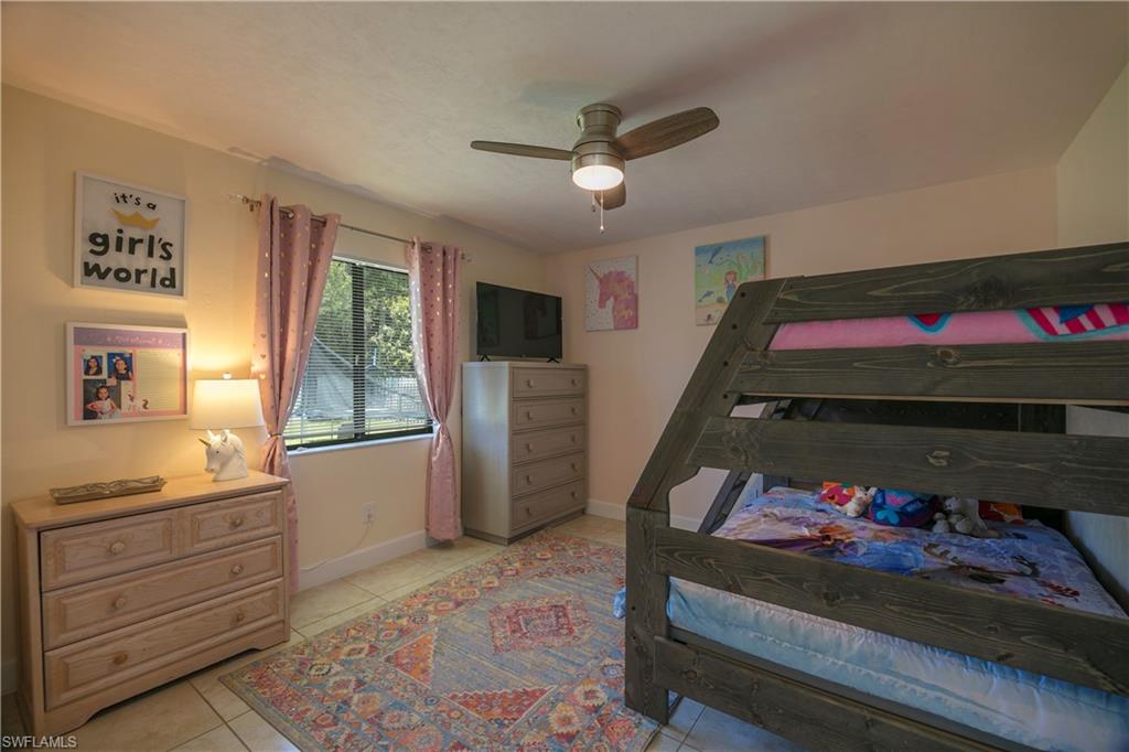 NAPLES PARK - Residential