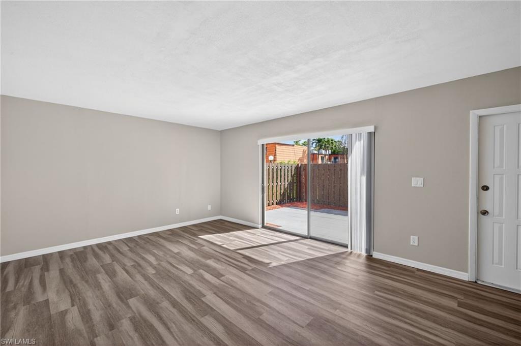 PARKWOODS TOWNHOUSE COMMUNITY - Residential