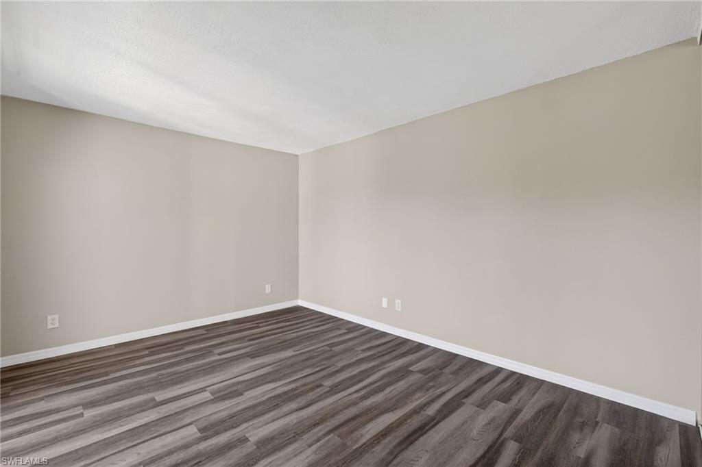 PARKWOODS TOWNHOUSE COMMUNITY - Residential