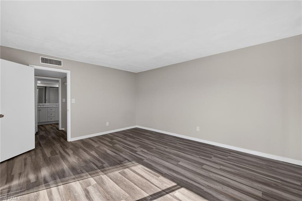 PARKWOODS TOWNHOUSE COMMUNITY - Residential