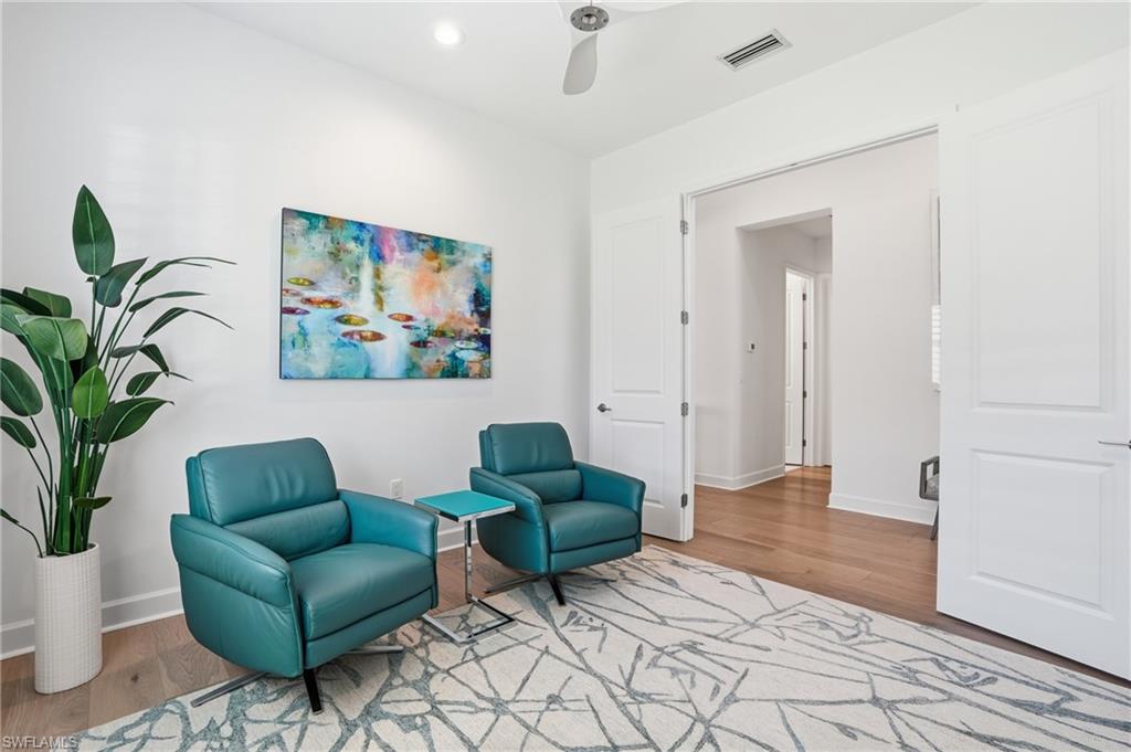 VALENCIA TRAILS - Residential