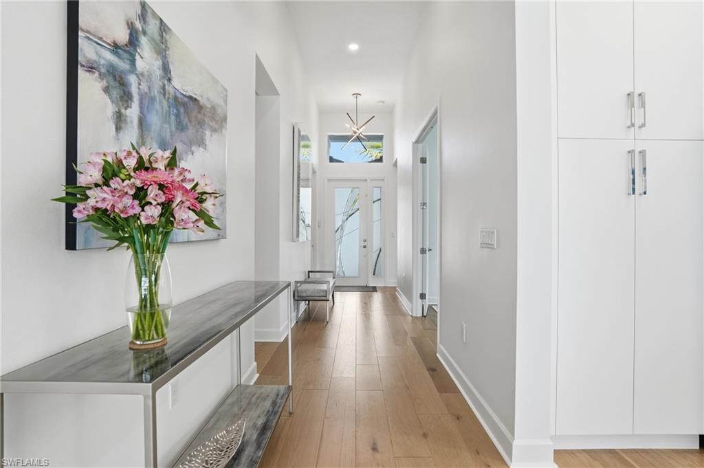 VALENCIA TRAILS - Residential