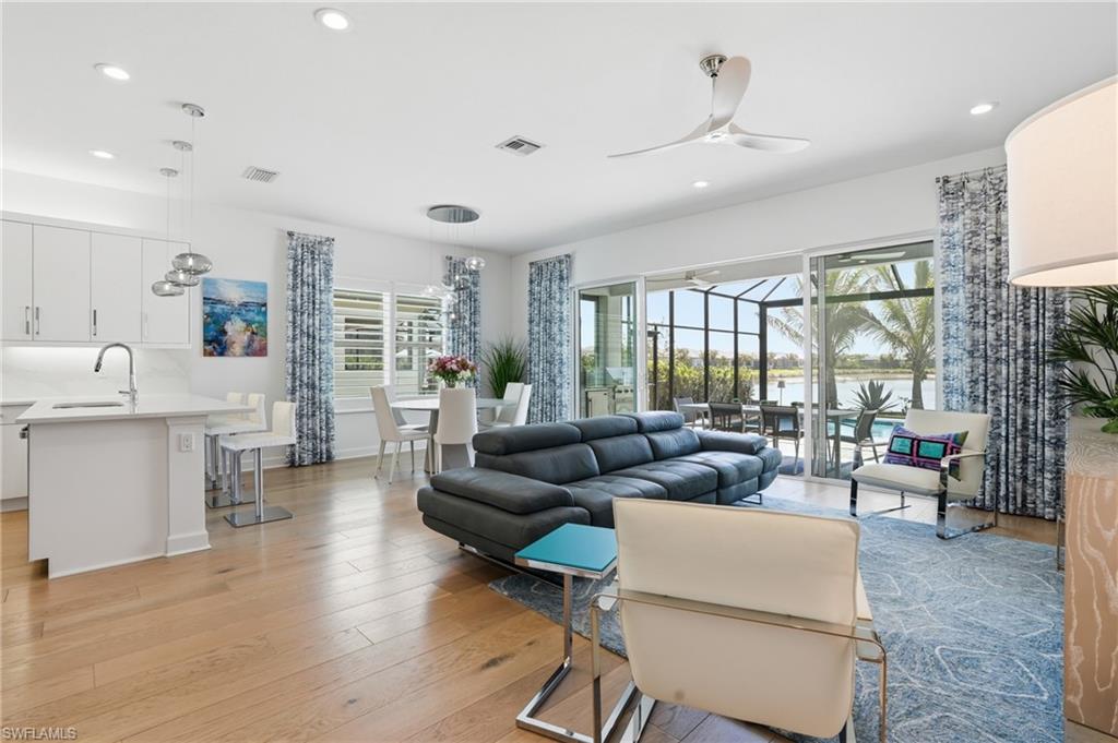 VALENCIA TRAILS - Residential