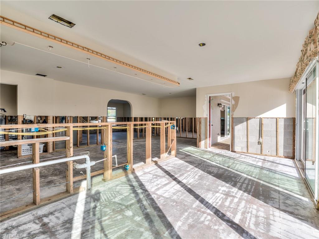 ESTERO RIVER HEIGHTS - Residential