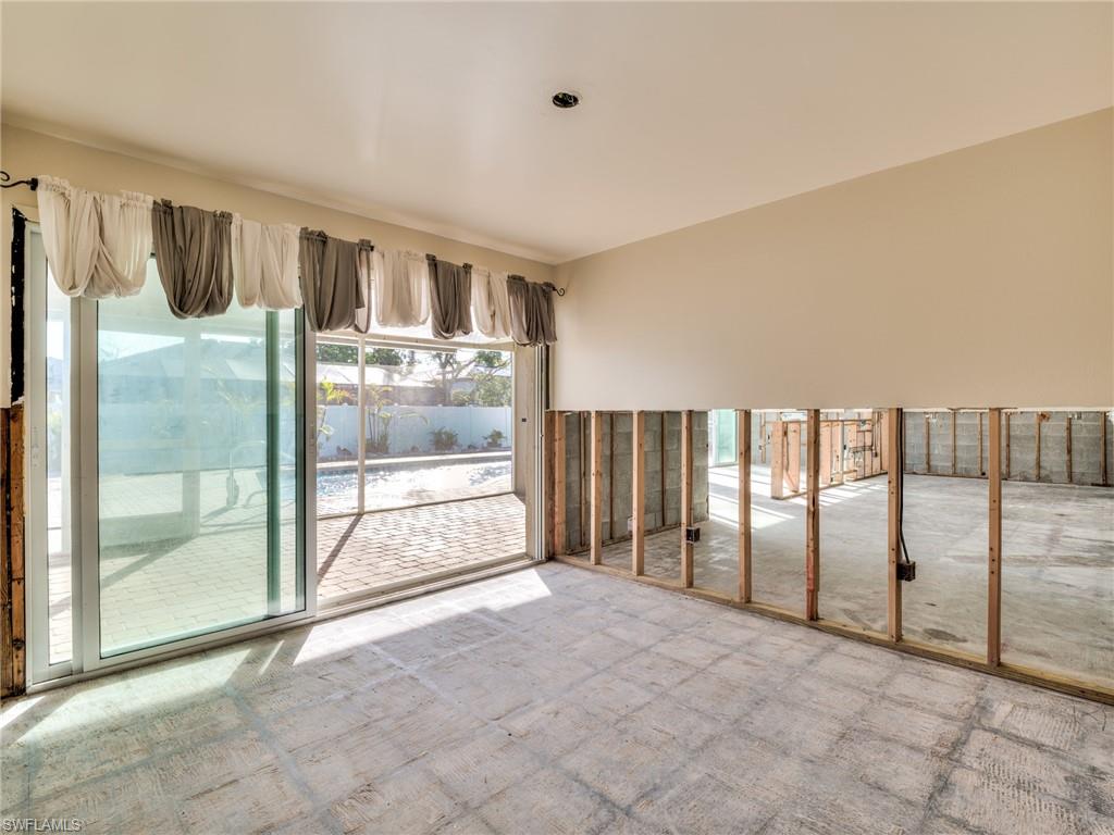 ESTERO RIVER HEIGHTS - Residential