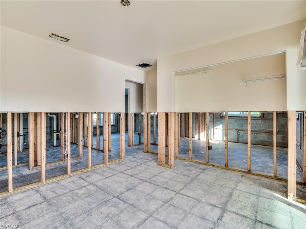 ESTERO RIVER HEIGHTS - Residential