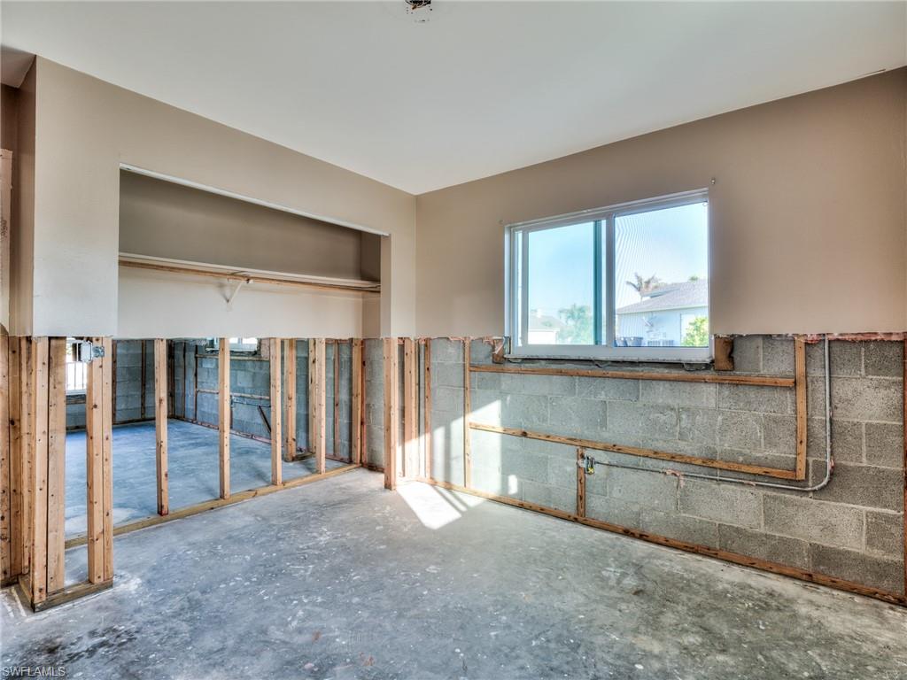 ESTERO RIVER HEIGHTS - Residential