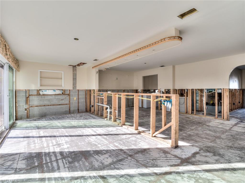 ESTERO RIVER HEIGHTS - Residential