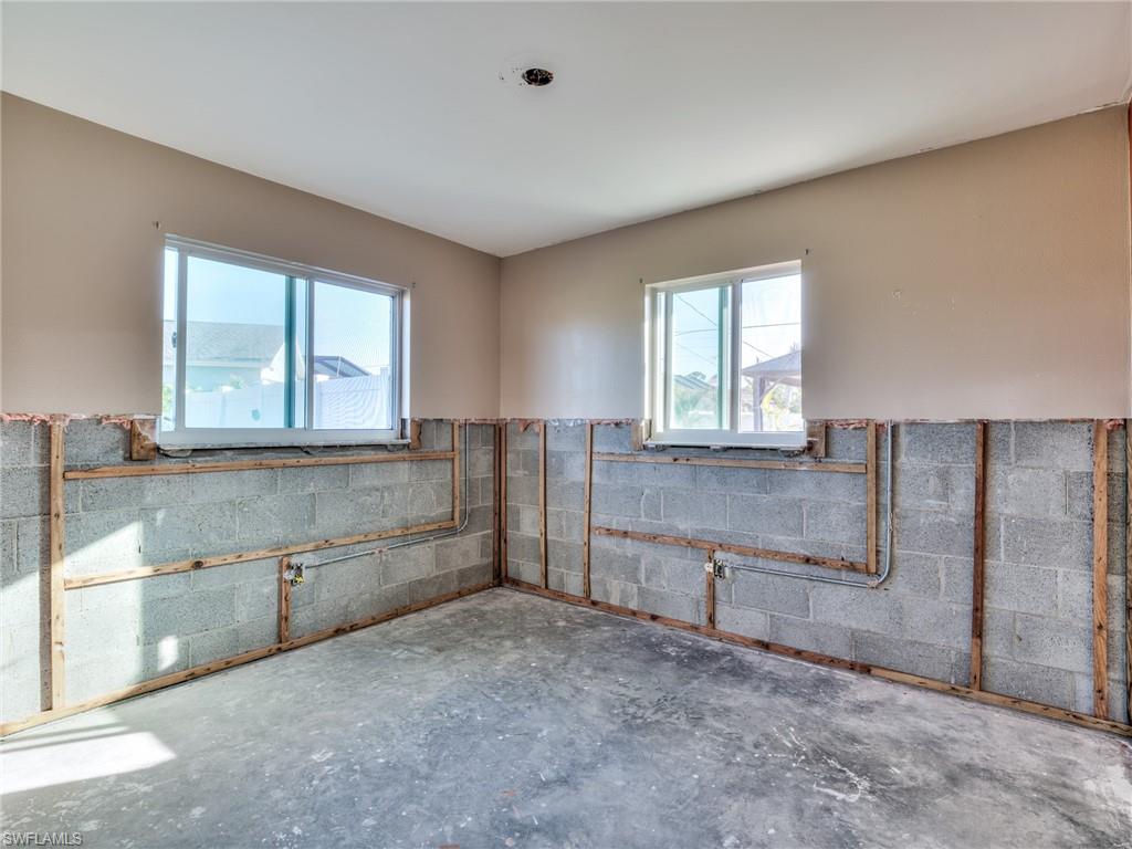 ESTERO RIVER HEIGHTS - Residential