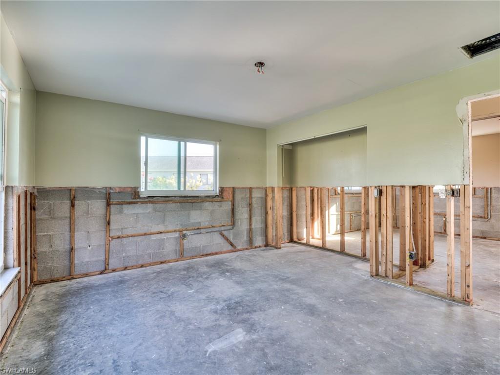 ESTERO RIVER HEIGHTS - Residential