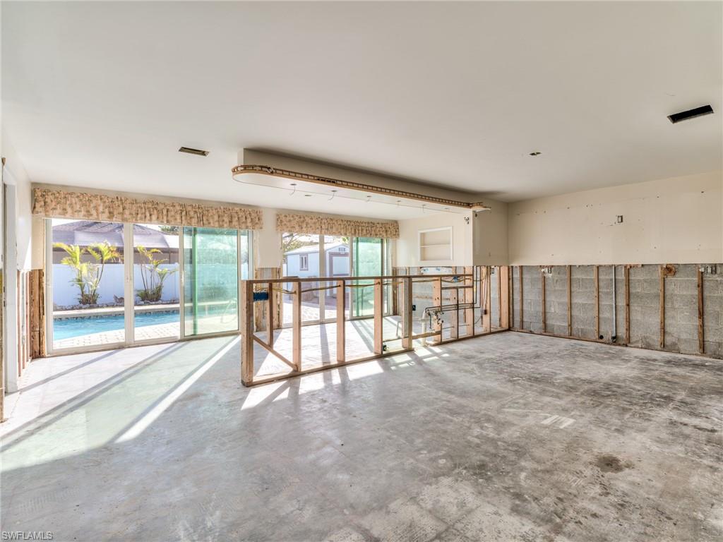 ESTERO RIVER HEIGHTS - Residential