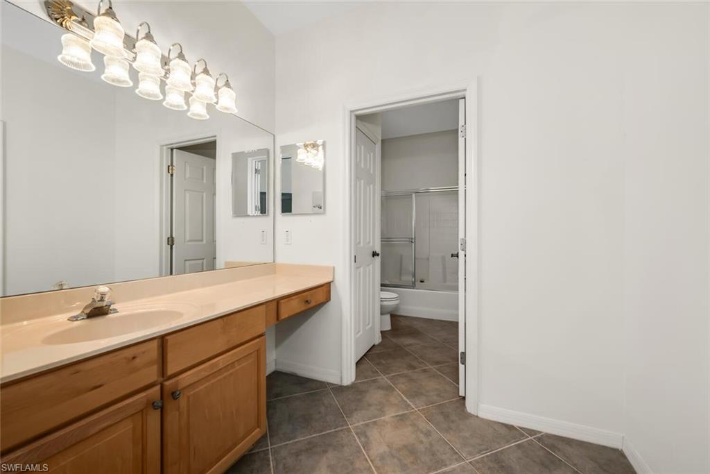 OAKES ESTATES - Residential