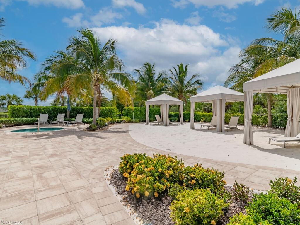 WINDING CYPRESS - Residential