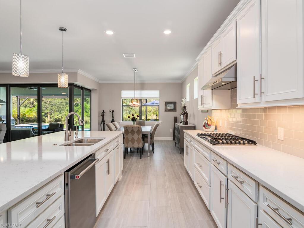 WINDING CYPRESS - Residential