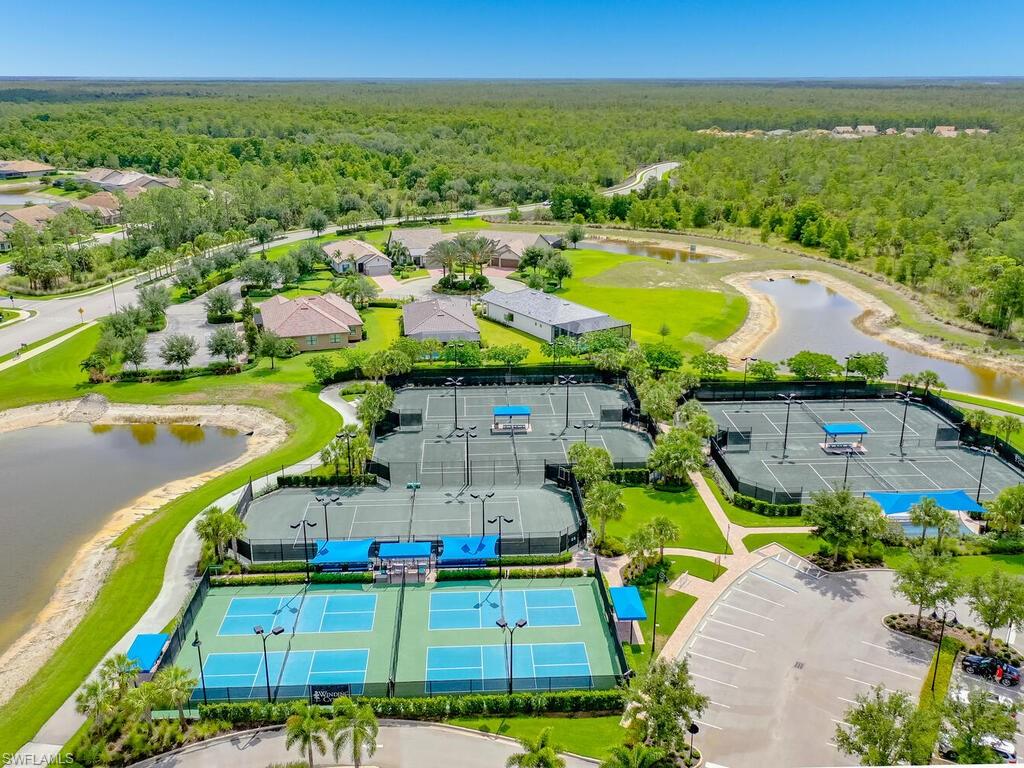 WINDING CYPRESS - Residential