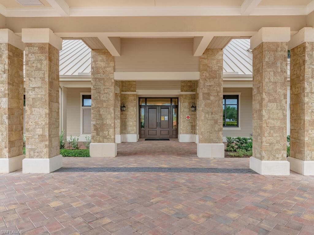 WINDING CYPRESS - Residential