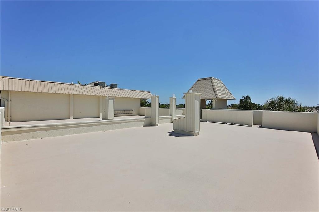 FRENCH VILLAGE OF MARCO - Residential