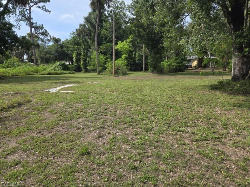 NORTH FORT MYERS - Land
