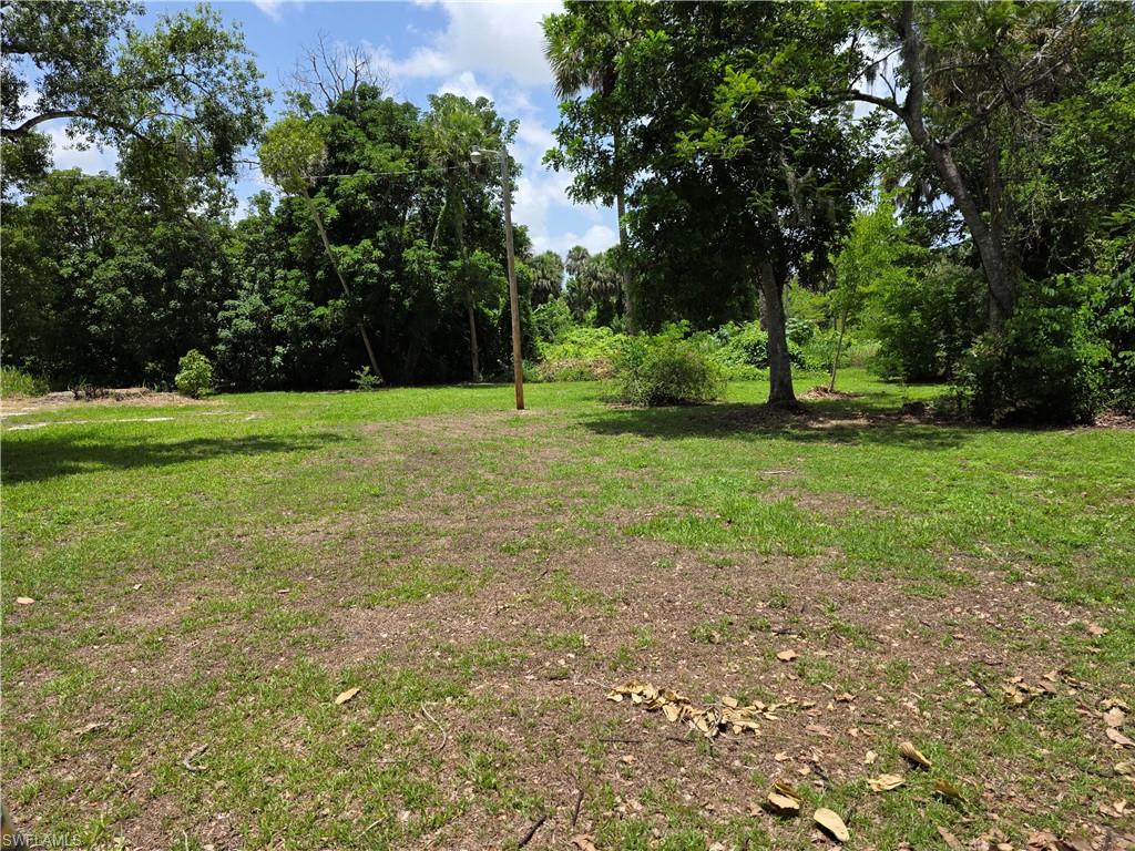 NORTH FORT MYERS - Land