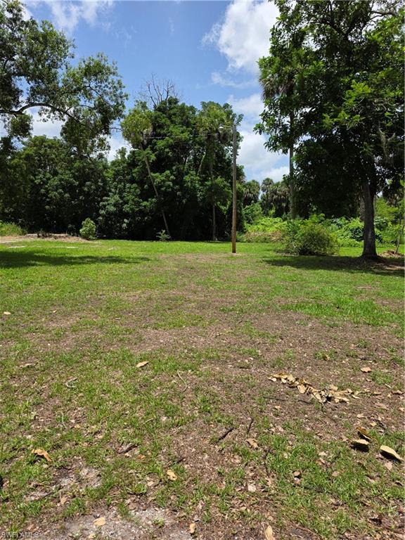 NORTH FORT MYERS - Land