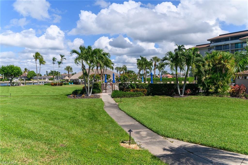 SOUTHERN BREEZE GARDENS - Residential