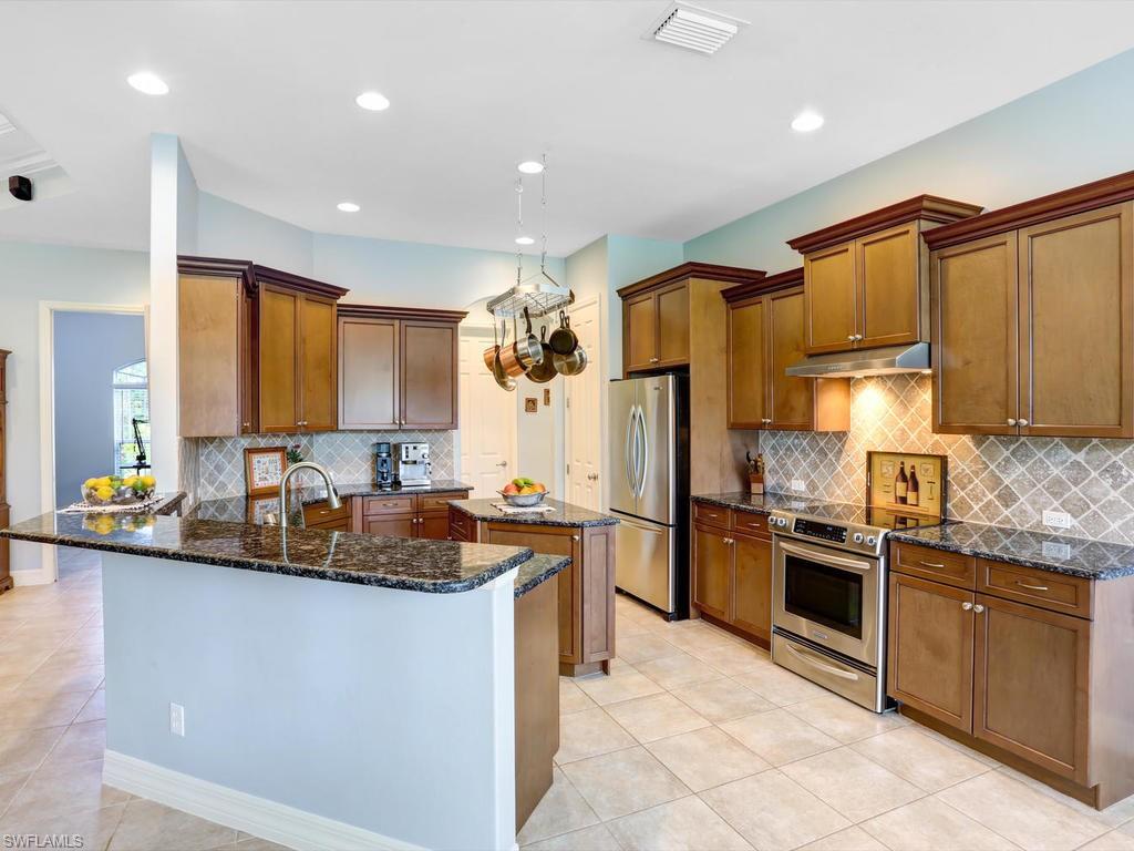 GOLDEN GATE ESTATES - Residential