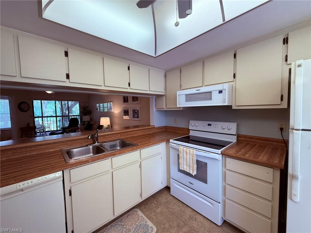 PARKSIDE CONDO - Residential