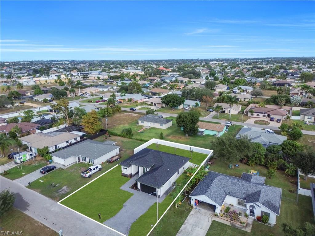 CAPE CORAL - Residential