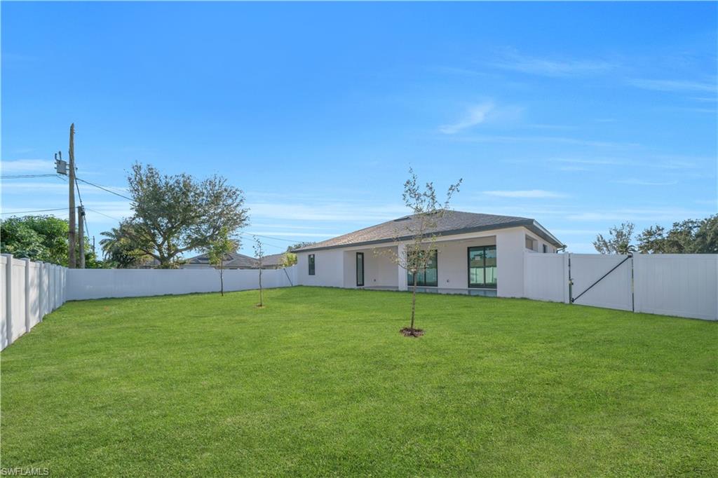 CAPE CORAL - Residential