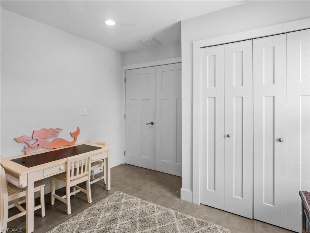 LAKE MUREX - Residential